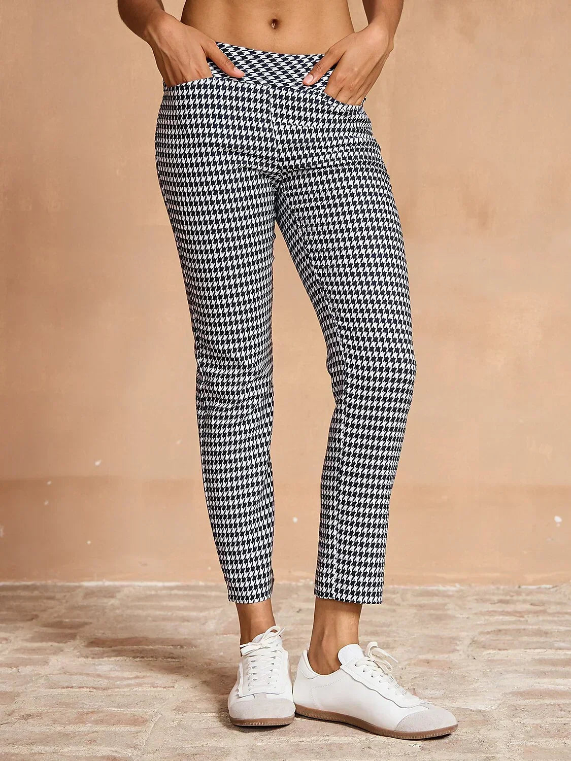 EAGLE 28 Inch Performance Stretch Ankle Pants