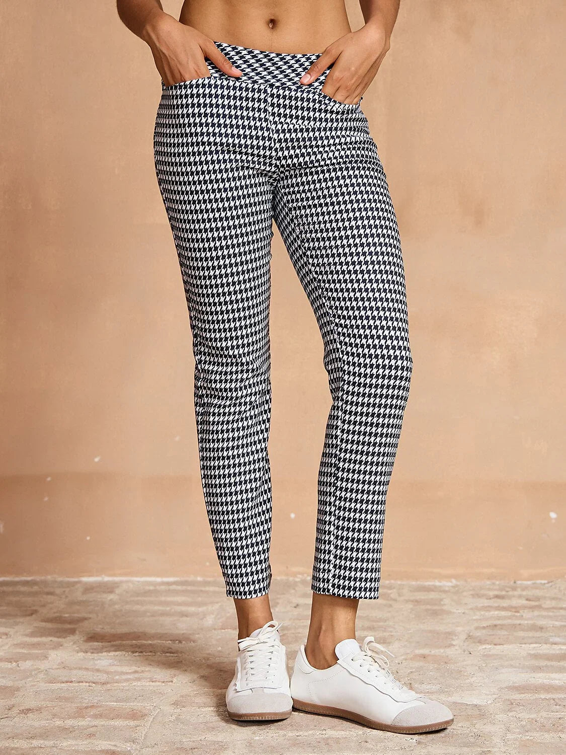 EAGLE 28 Inch Performance Stretch Ankle Pants