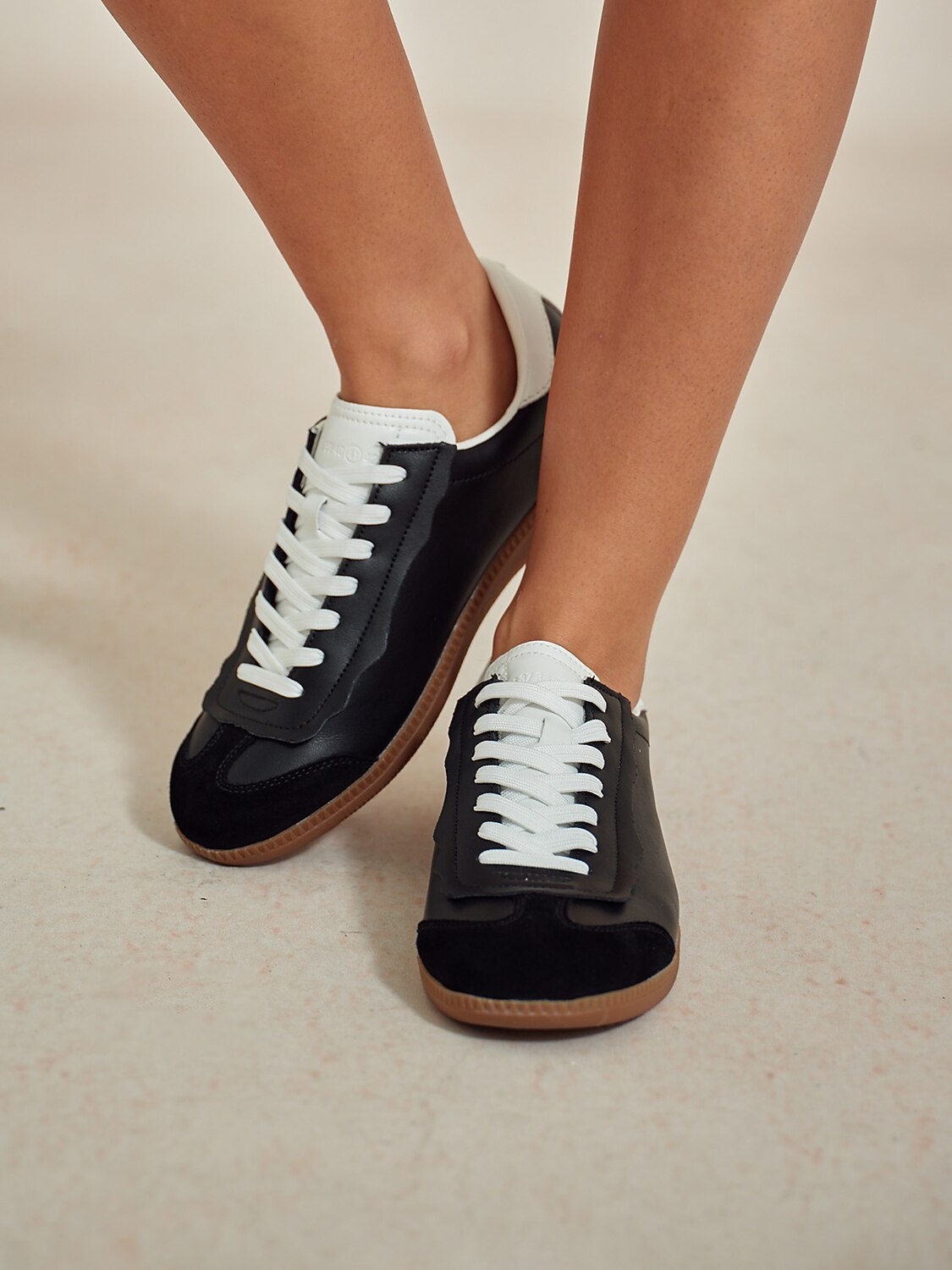 FitFlex Leather Retro Trainer Sneakers Women