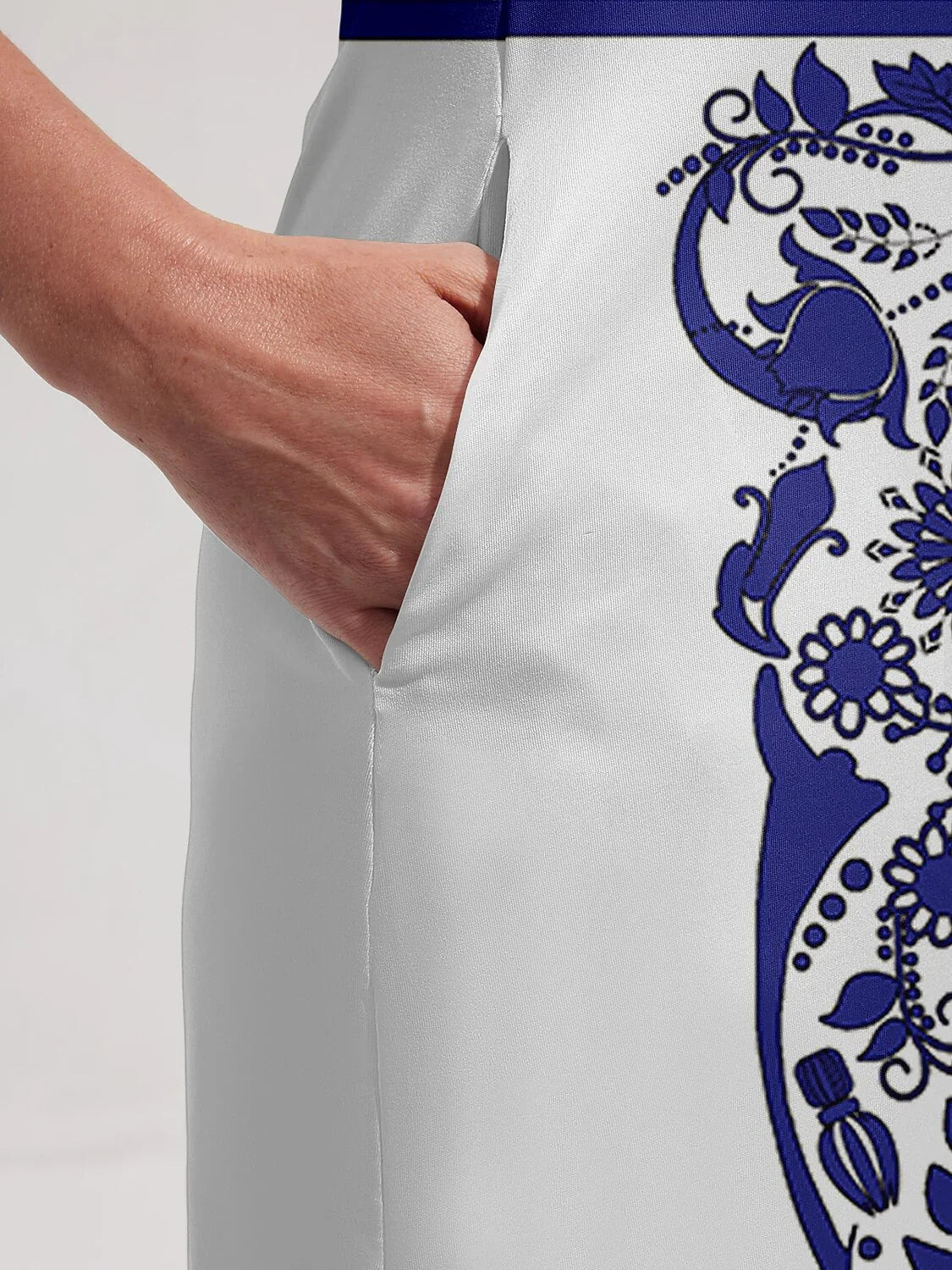 Pretty Feminine Short Sleeve 36.5 Inch Dress UPF50+